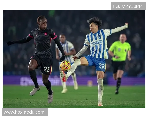 足球明星的停球技巧与训练方法解析助你提升球技与比赛表现